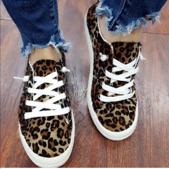 Aluna Levi Shoes - 🌻50% OFF LISTING PRICE🌻Leopard Velvet Sneakers